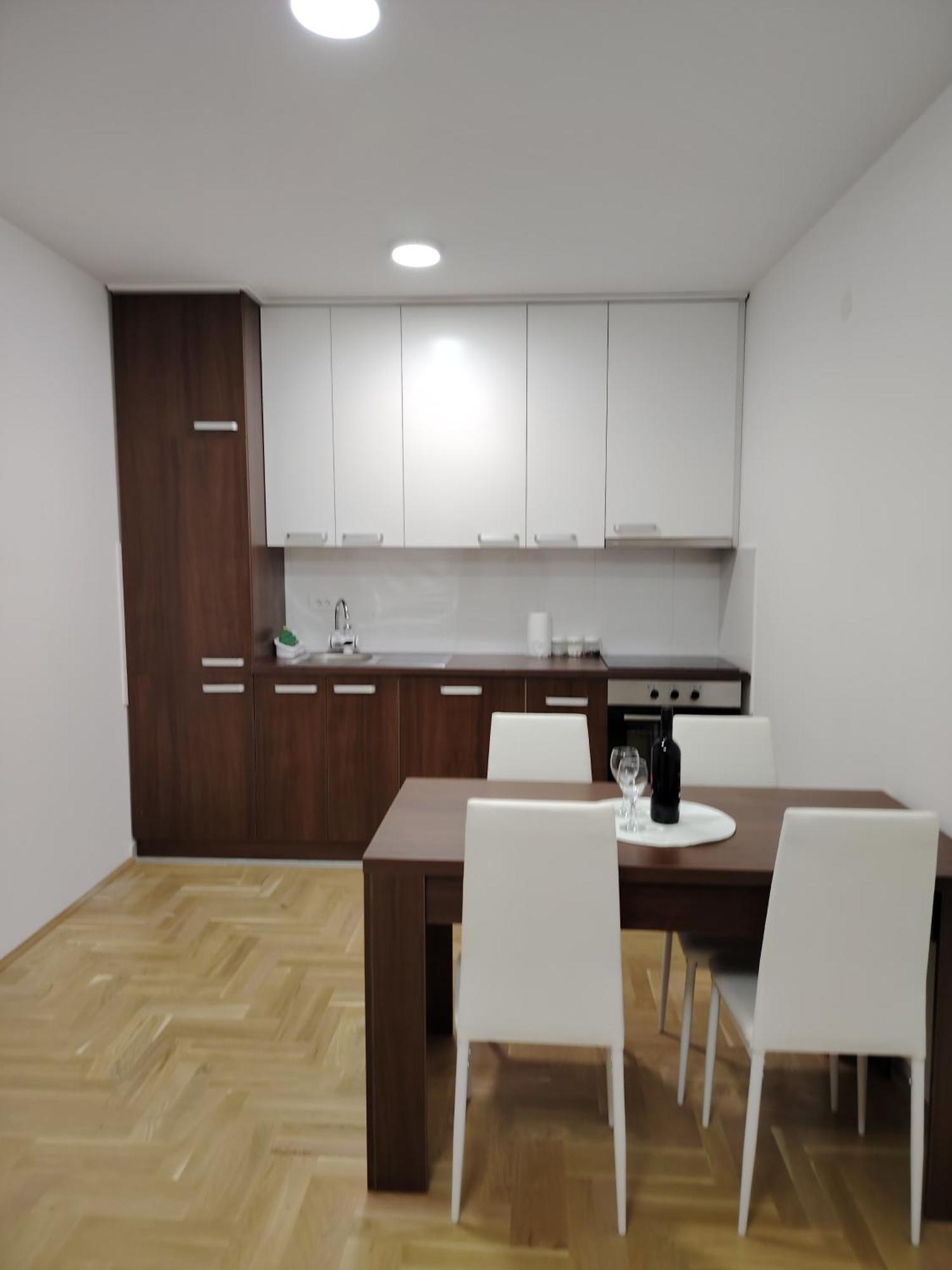 For Night Apartment Pozarevac Ngoại thất bức ảnh