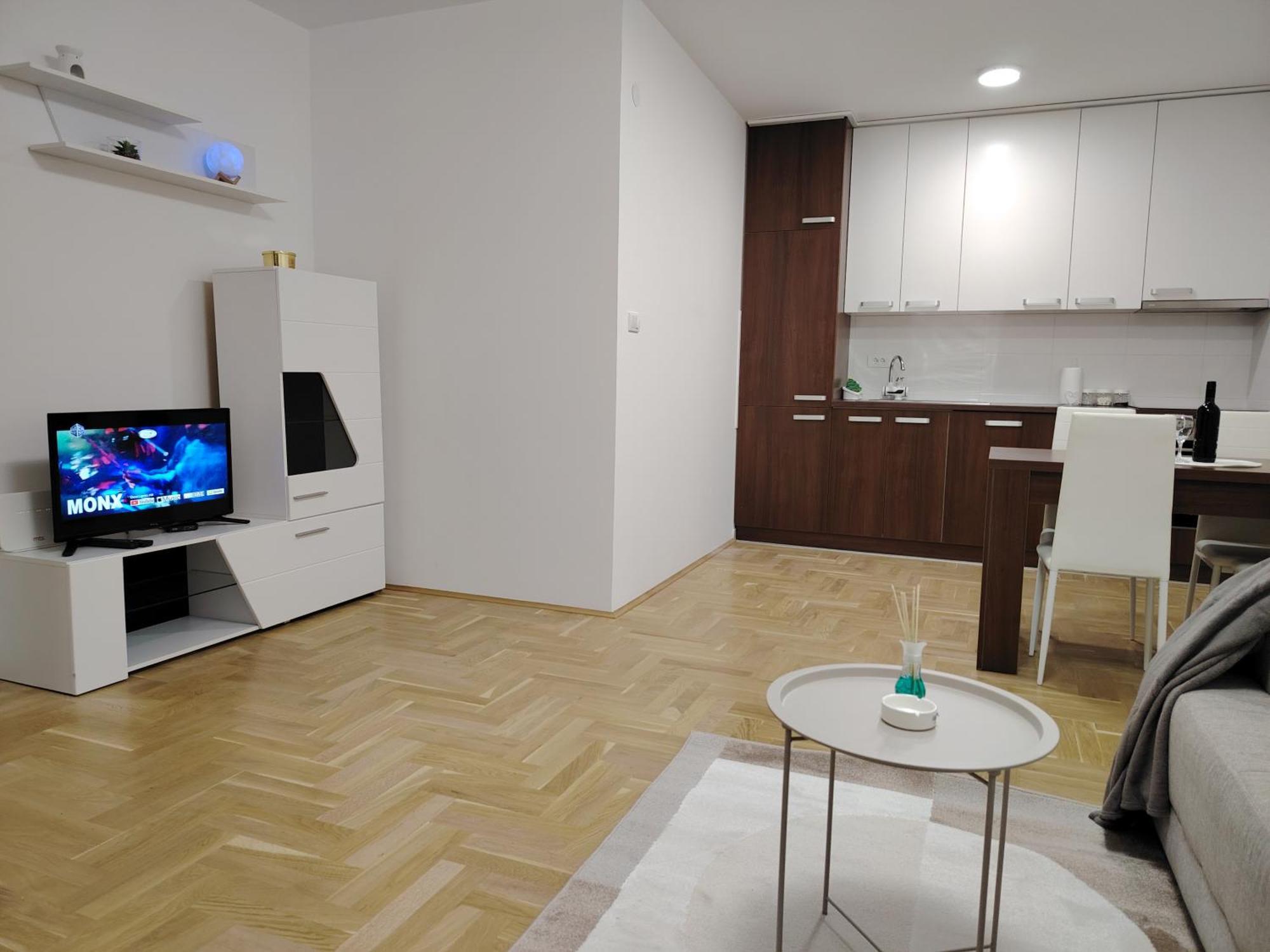 For Night Apartment Pozarevac Ngoại thất bức ảnh